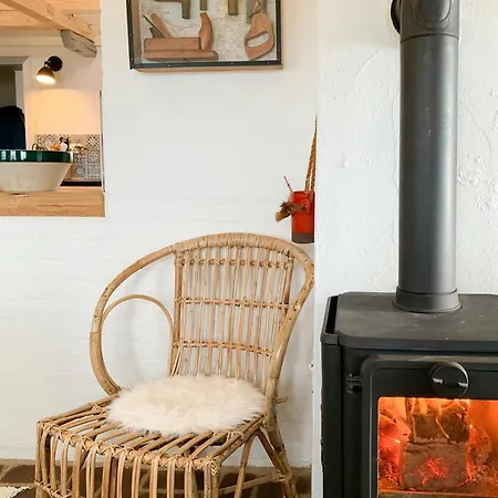 Historic House With Fjord View On Veno Tatil Evi