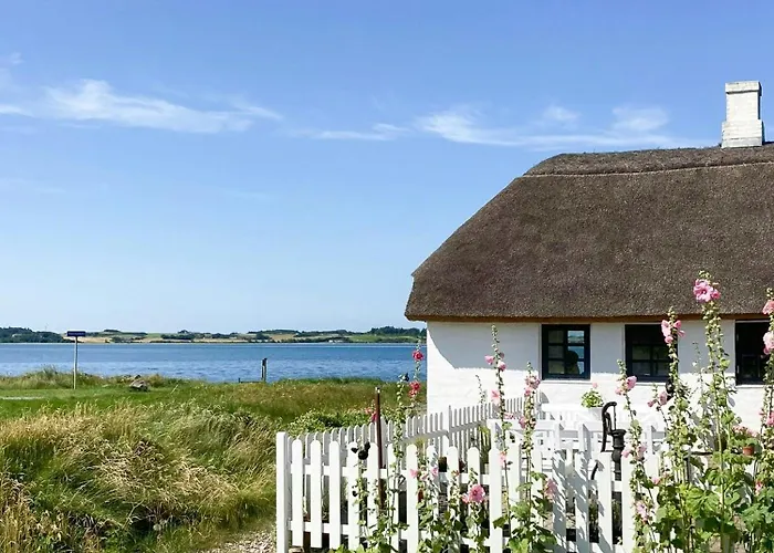 Historic House With Fjord View On Veno * Vemb