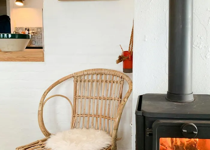 Historic House With Fjord View On Veno Tatil Evi